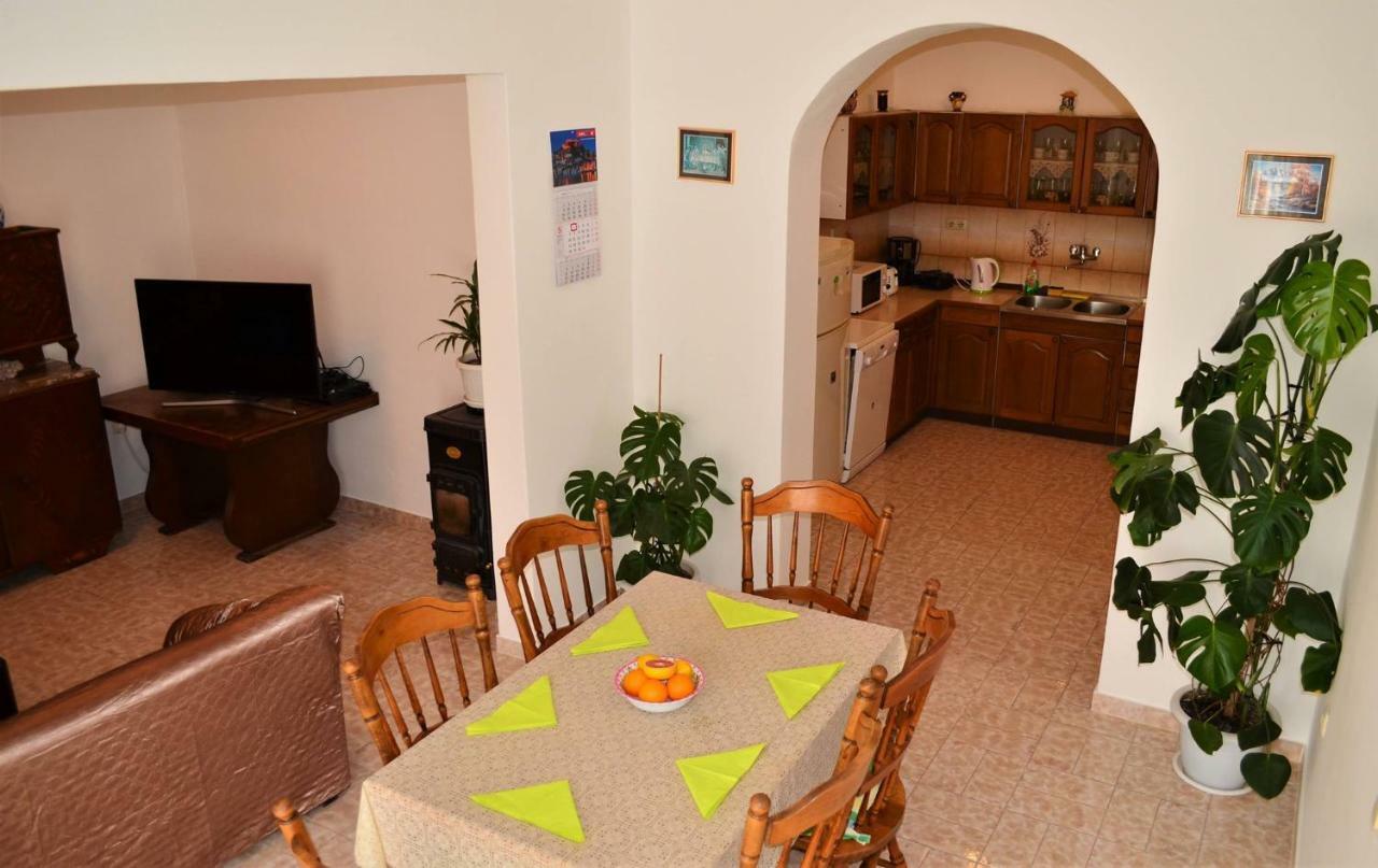 Apartman Rosa Pirovac Exterior foto